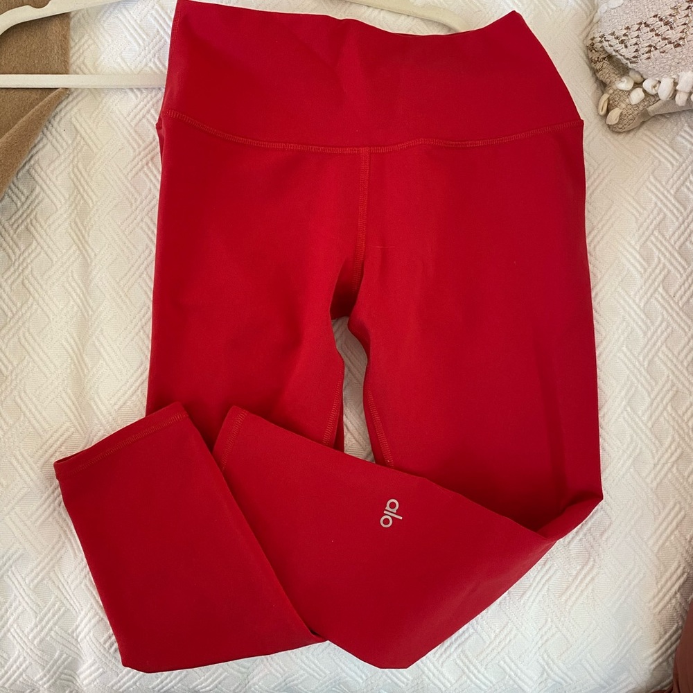 Red Alo Yoga Cropped Leggings